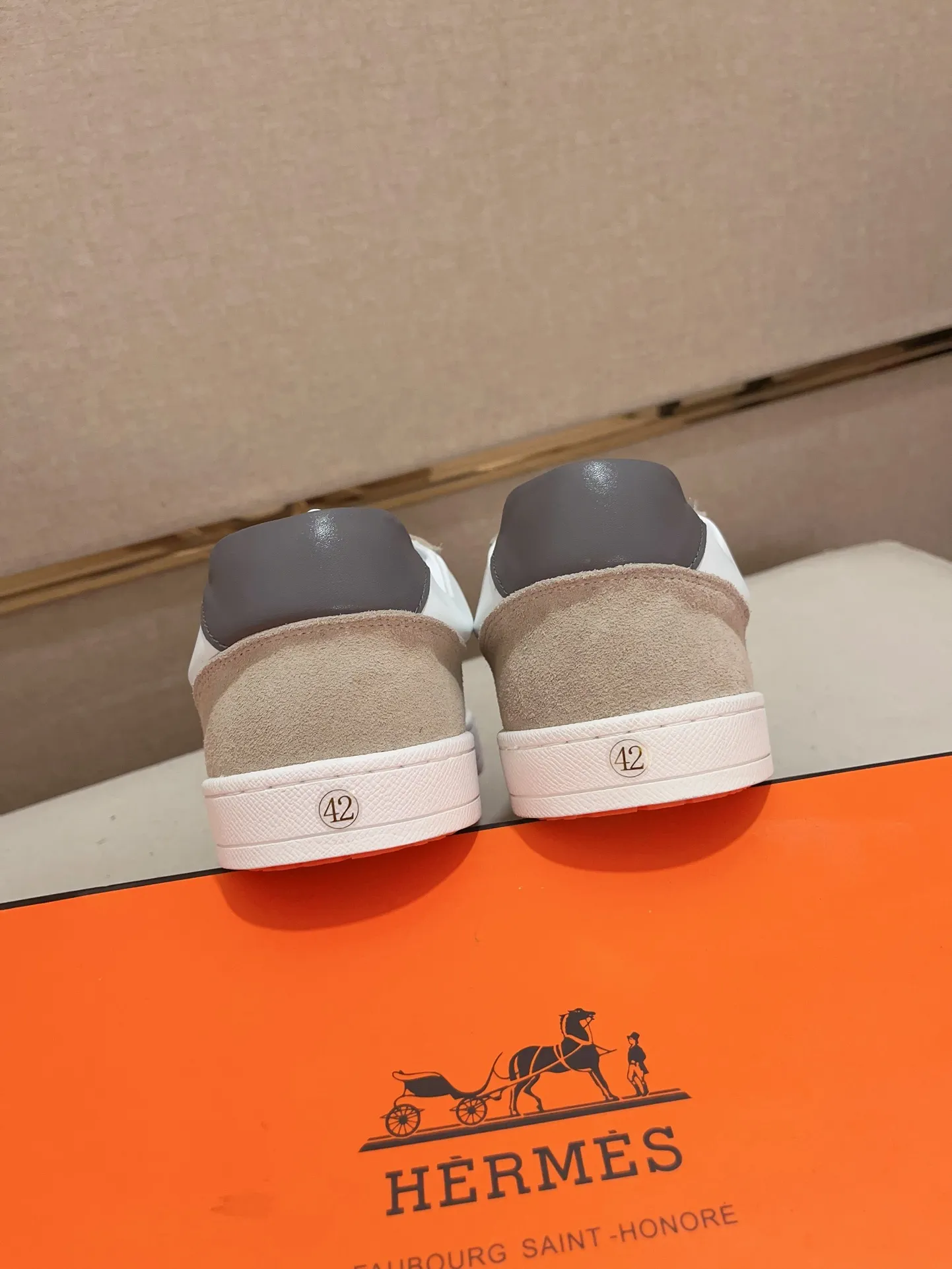 Men's clothing and shoes💰: 420💰《HERMES》【Classic Original Version】Hermès; Top 🔝 Purchasing Agency 🔍🔍Men's latest 🇺🇸 counter sales simultaneously, original ▲▲cowhide imported from Italy ▲▲Exquisite workmanship (Italian 🇮🇹Imported water-dyed 🐂cowhide lining) sole: original sole provided by the original factory, ⚠️exclusive double-layer activity·TPR·rubber·combined molded outsole; Code number: 38-44 (45/46 can be customized, non-refundable)